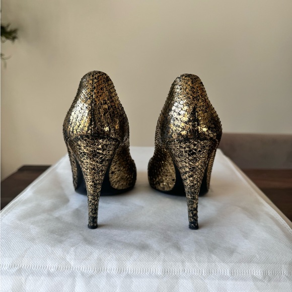 CHANEL Metallic Gold Python Snakeskin Leather CC Logo Peep Toe Pumps - Picture 6 of 11